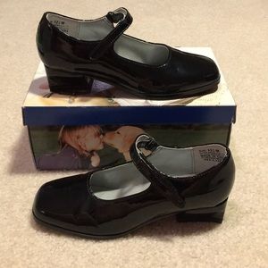 ✨HP✨ NIB Buster Brown girls dress shoes